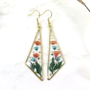 Pressed flowers resin earrings - Dried flowers dangle earrings - Long 18K gold plated hooks