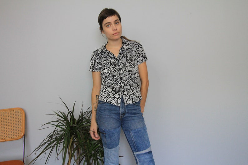 90/'s Velvet Burn Out Black White Floral Top
