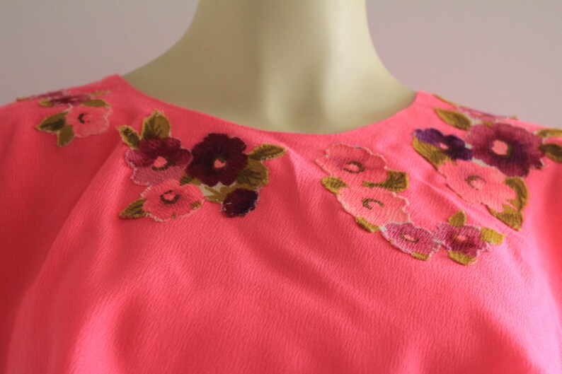 Amazing 60/'s Vintage Hot Pink Floral Appliqu\u00e9 Psychedelic Circle Cape Shawl
