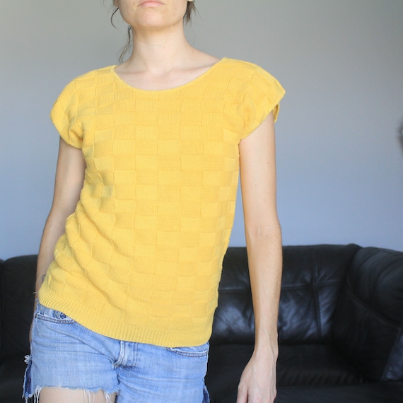 80's Mustard Yellow Open Knit Check Pattern Batwin