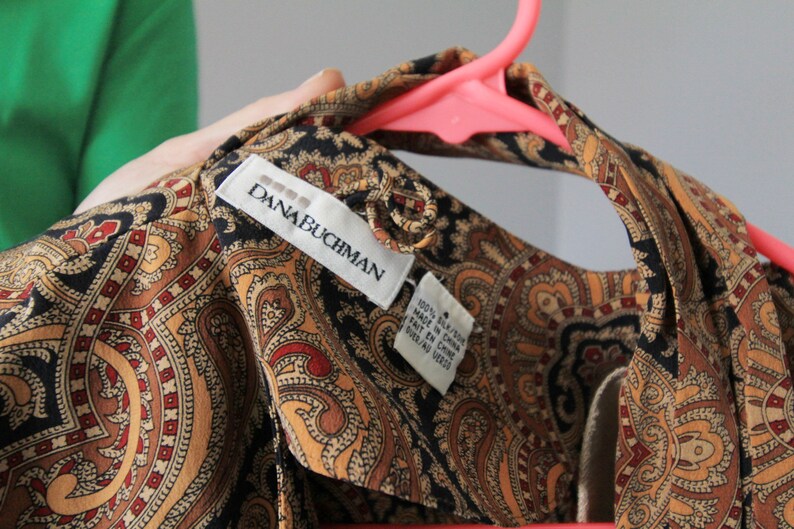 80/'s Neutral Silk Ornate Filigree Pussy Bow Dana Buchman Blouse
