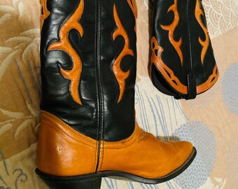 BEAUTIFUL Pair Of Vintage 1970's 'Dingo' Cowboy Boots With Cut Outs, Made In USA - Great!!