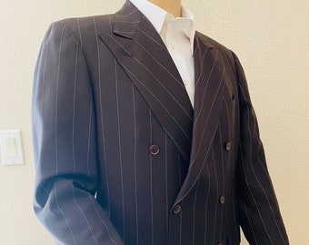 BEAUTIFUL Mens Double Breasted Pin-Stripe 2 Piece Suit, Pure New Wool & Cashmere, Made In ITALY By 'Kashani' - Lovely!!