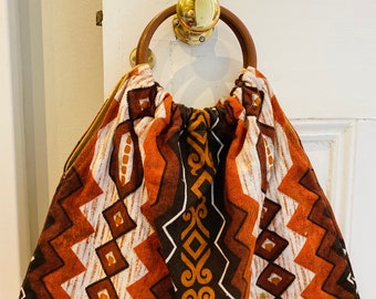 BEAUTIFUL Vintage 1960's Shopping Bag / Handbag With Mustard Interior & Brown Plastic Handles, CUTE!!