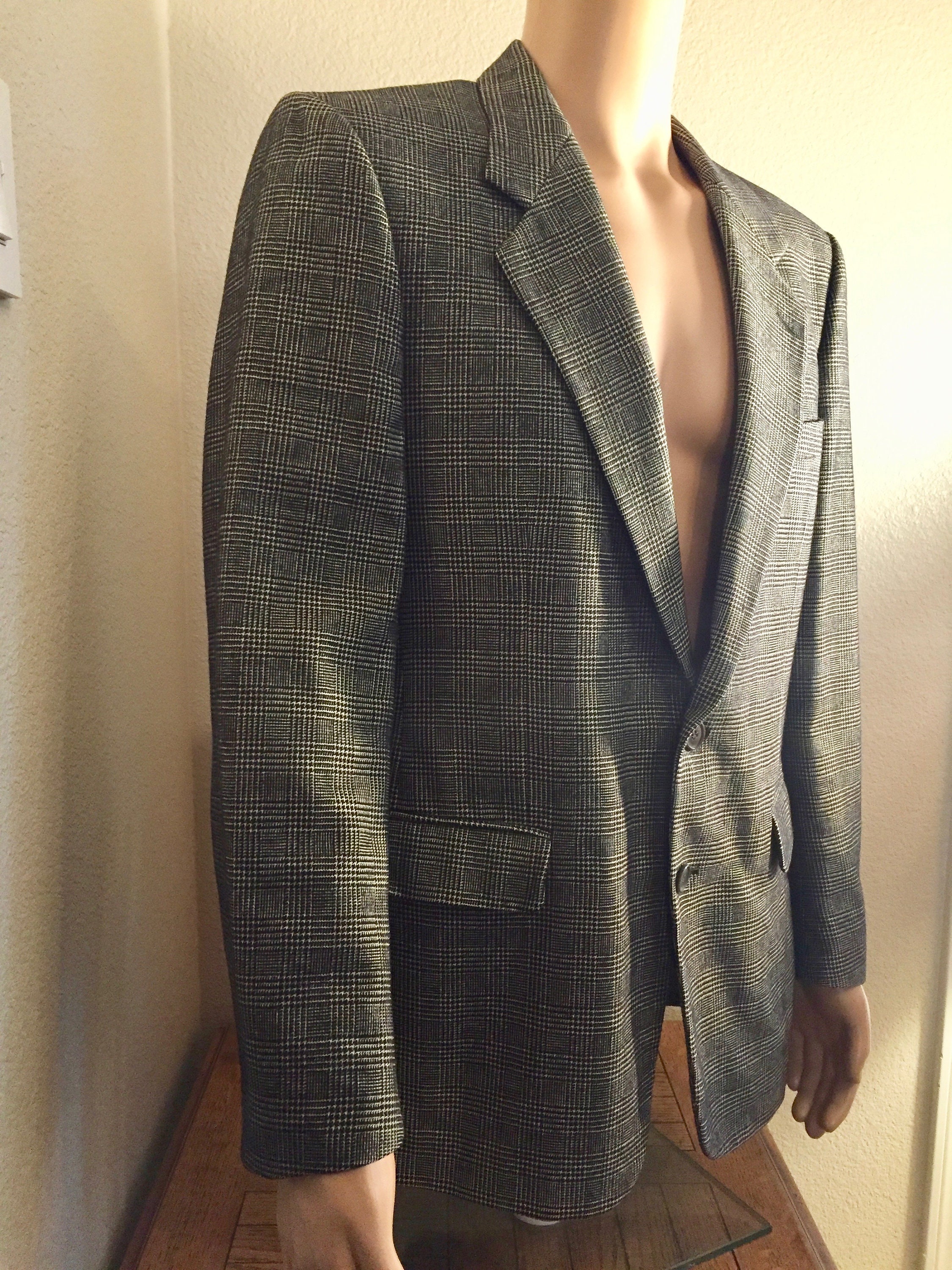 Image of Lovely Mens Vintage 1990's Wool "Yves Saint Laurent' Blazer/Jacket, Chest 40" - Great