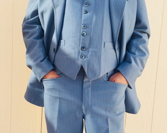 LOVELY Mens Vintage Western Style 1960's 3 Piece Blue Pin-Striped Suit Made In USA By 'Prestige West' - Great!!