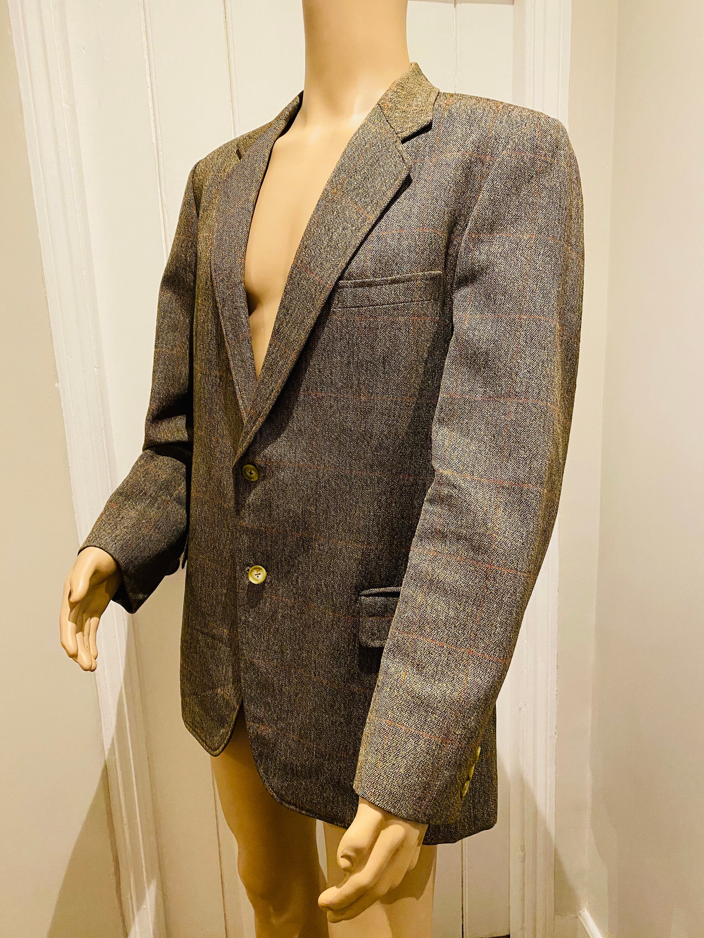 Image of Nice Mens Vintage 1960's Tweed Jacket Made in Hong Kong By "Lai Chow Tailors' - Great
