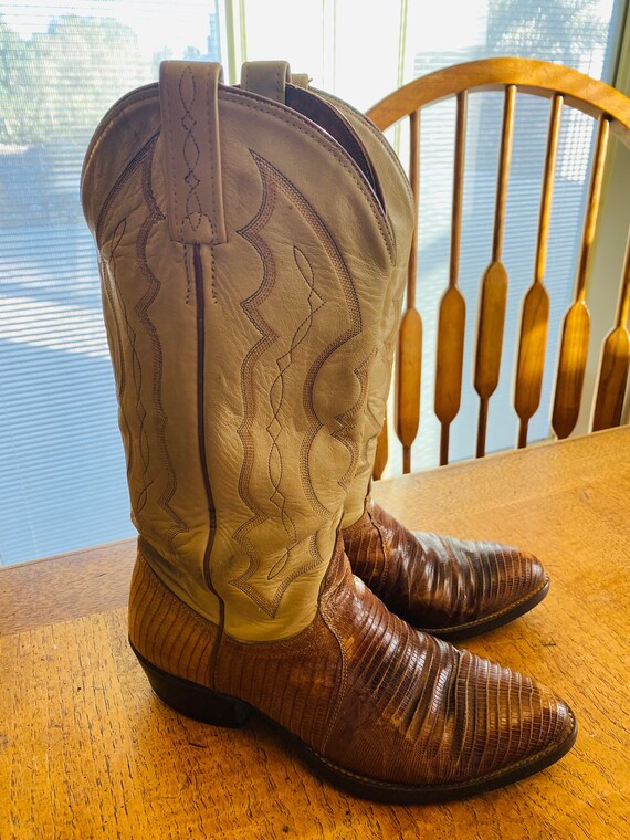 BEAUTIFUL Vintage 'J. Chisholm' Cowboy Boots Handm