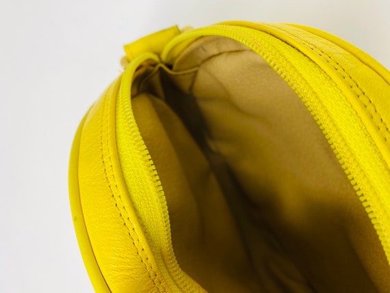 CUTE Yellow Leather Circular Handbag, Shoulder Or… - image 7