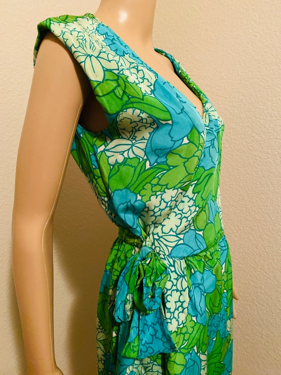 BEAUTIFUL Vintage 1950's Green Floral Dress Made … - image 7