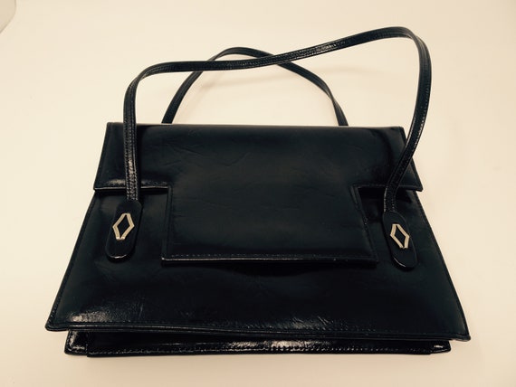 LOVELY Vintage 1960's Black Handbag With OverFlap… - image 4