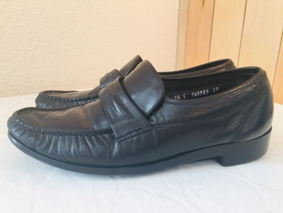 NICE Pair Of Mens Black Leather Shoes Made By 'Fl… - image 4
