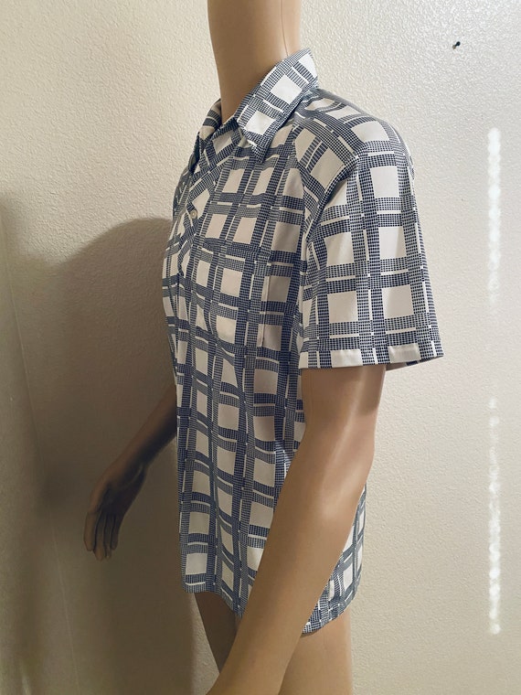 NICE Vintage Mens Short Sleeved Shirt Made In USA… - image 8