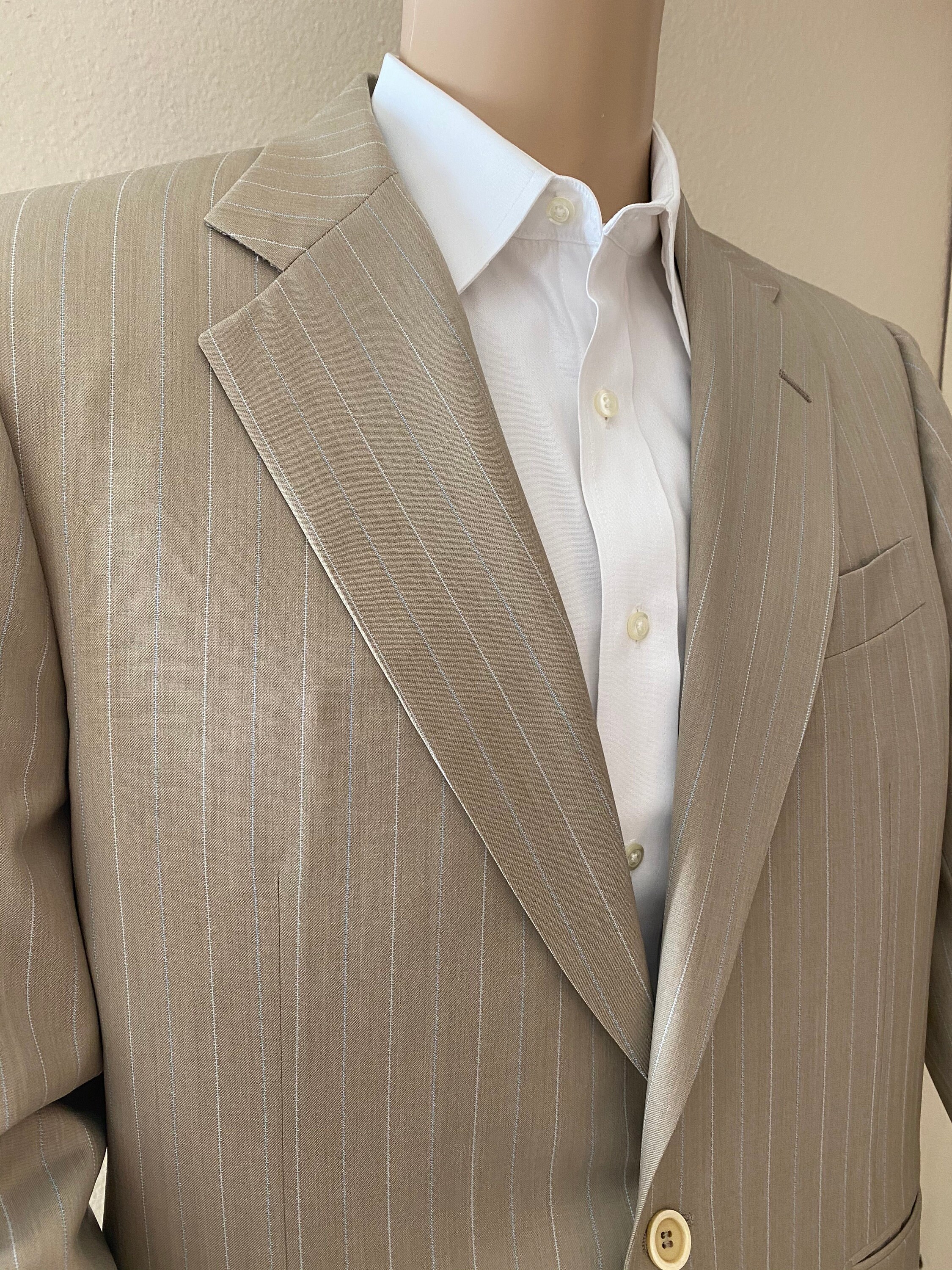 Image of Lovely Mens 2 Piece Suit, Made in Italy By "Kashani', 100% Pure New Wool, Never Worn - Great