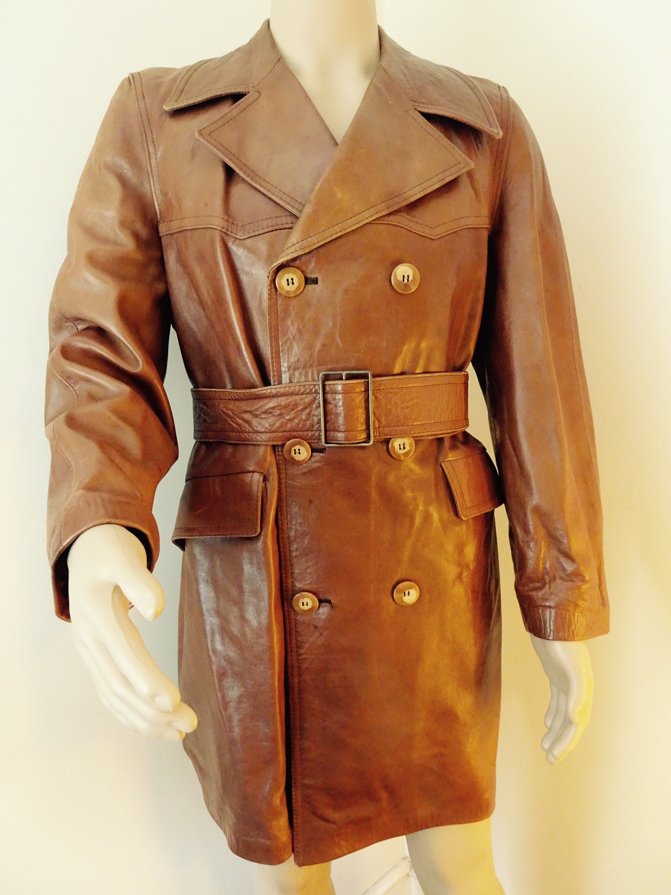 Image of Beautiful Vintage 1960's Mens Buckskin Leather Jacket Made in Spain By "Santiago Piques' - Chest
