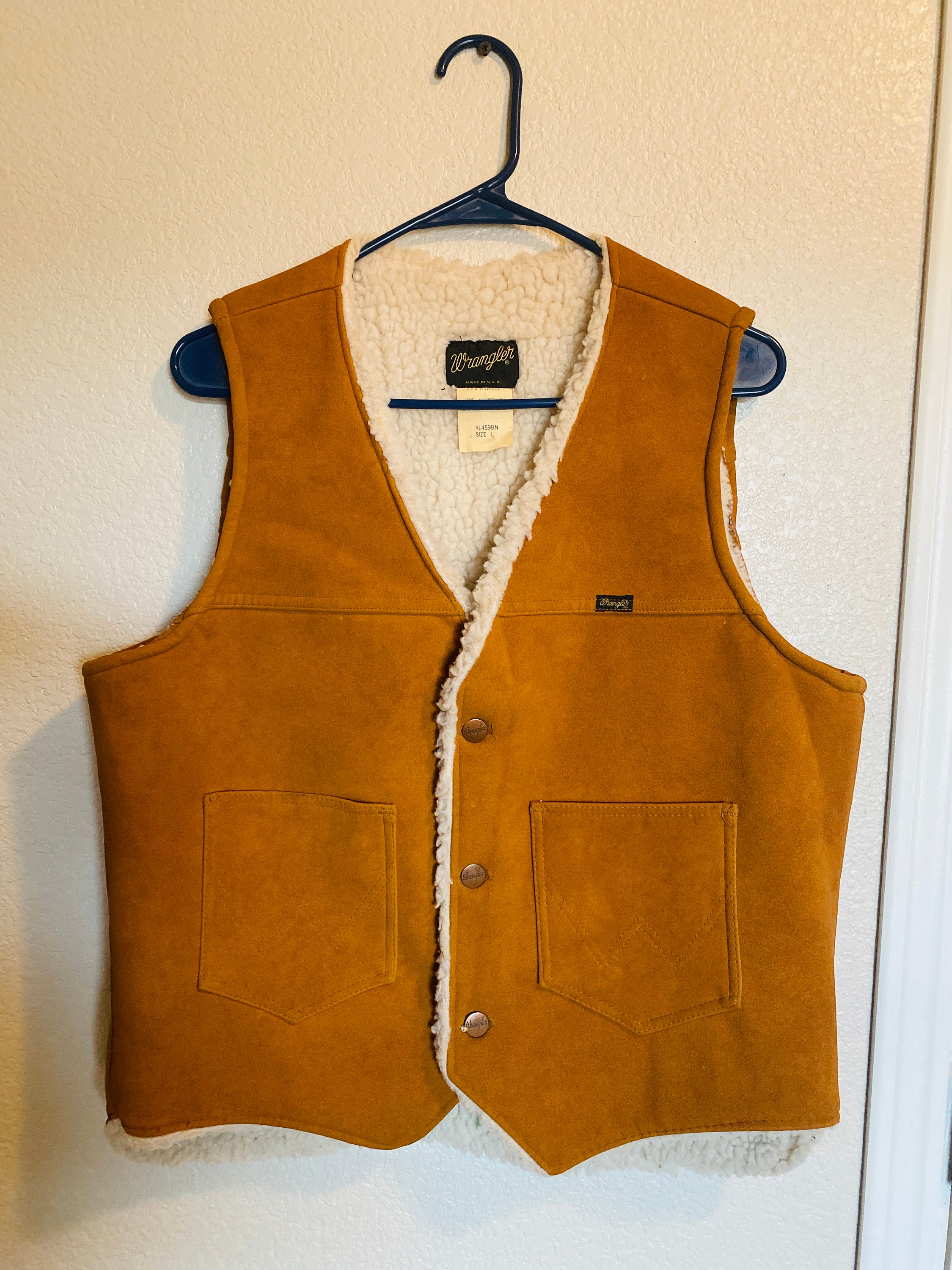 NICE Vintage 'wrangler' Tan Suede Sherpa Style Vest - Etsy NICE Vintage 'wrangler' Tan Suede Sherpa Style Vest - Etsy