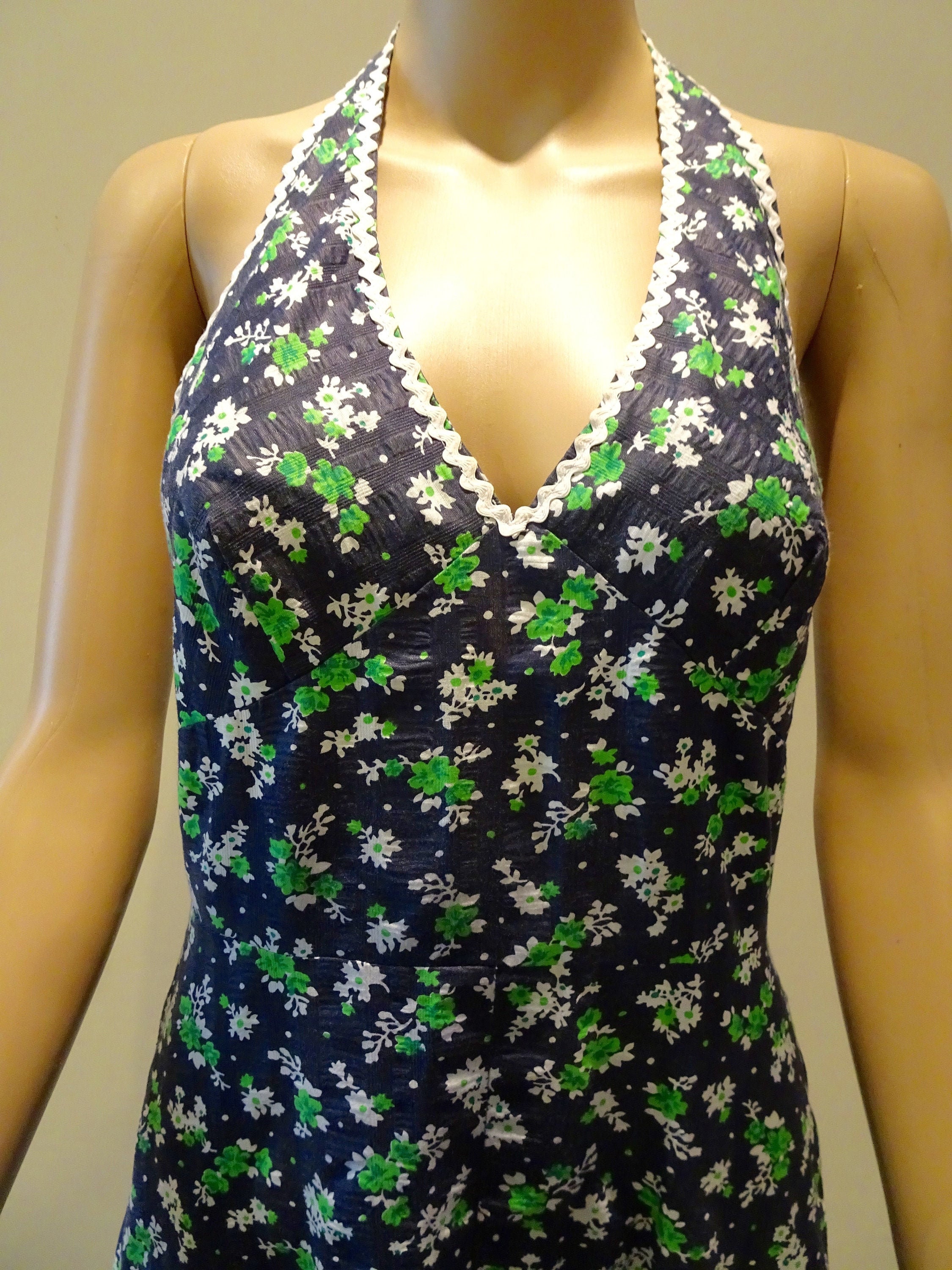 Image of Beautiful Vintage 's Floral Dress Made in England - Lovely