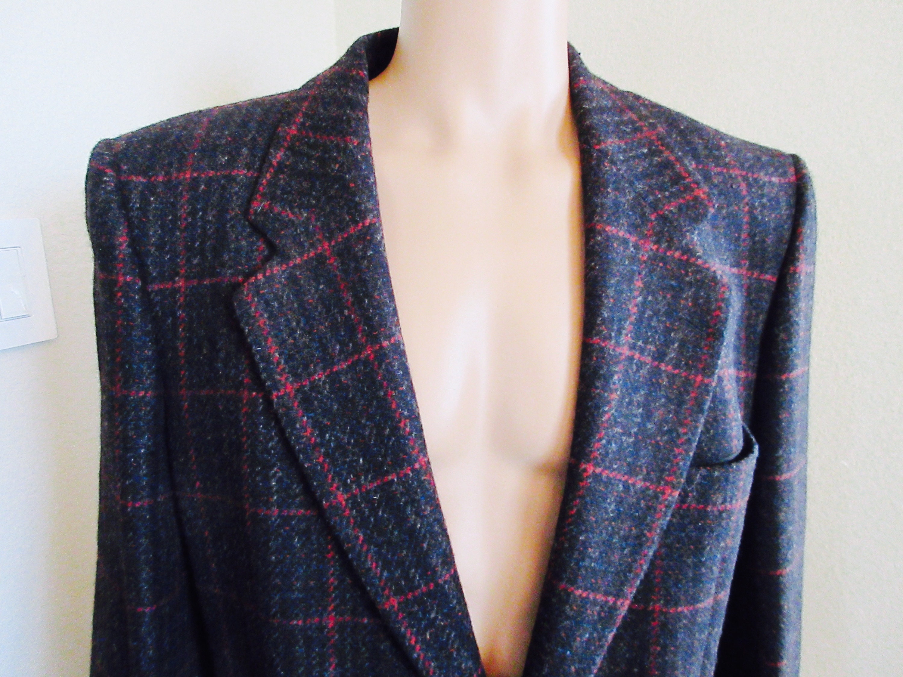 Image of Beautiful Vintage 1980's Mens "Yves Saint Laurent' Pure New Wool Jacket, Made in France
