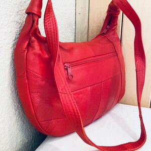 CUTE Vintage 1980's Red Leather Handbag / Shoulder Bag - Lovely!!