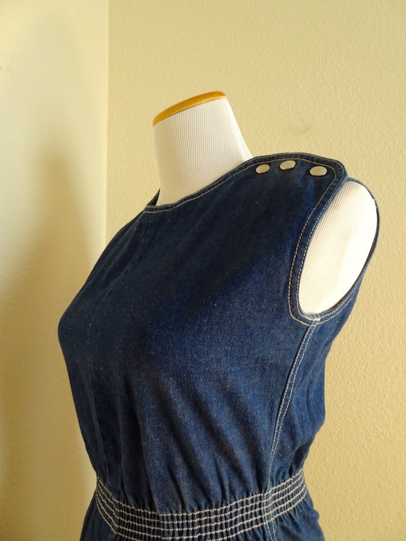 Very CUTE Vintage Early 1980's Levis Denim 'Plays… - image 9