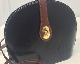 MOOIE vintage 1990 's Black & Tan hippische stijl lederen handtas, schouder, Cross Body, met de hand gemaakt in Italië door ' I. Cavalieri '