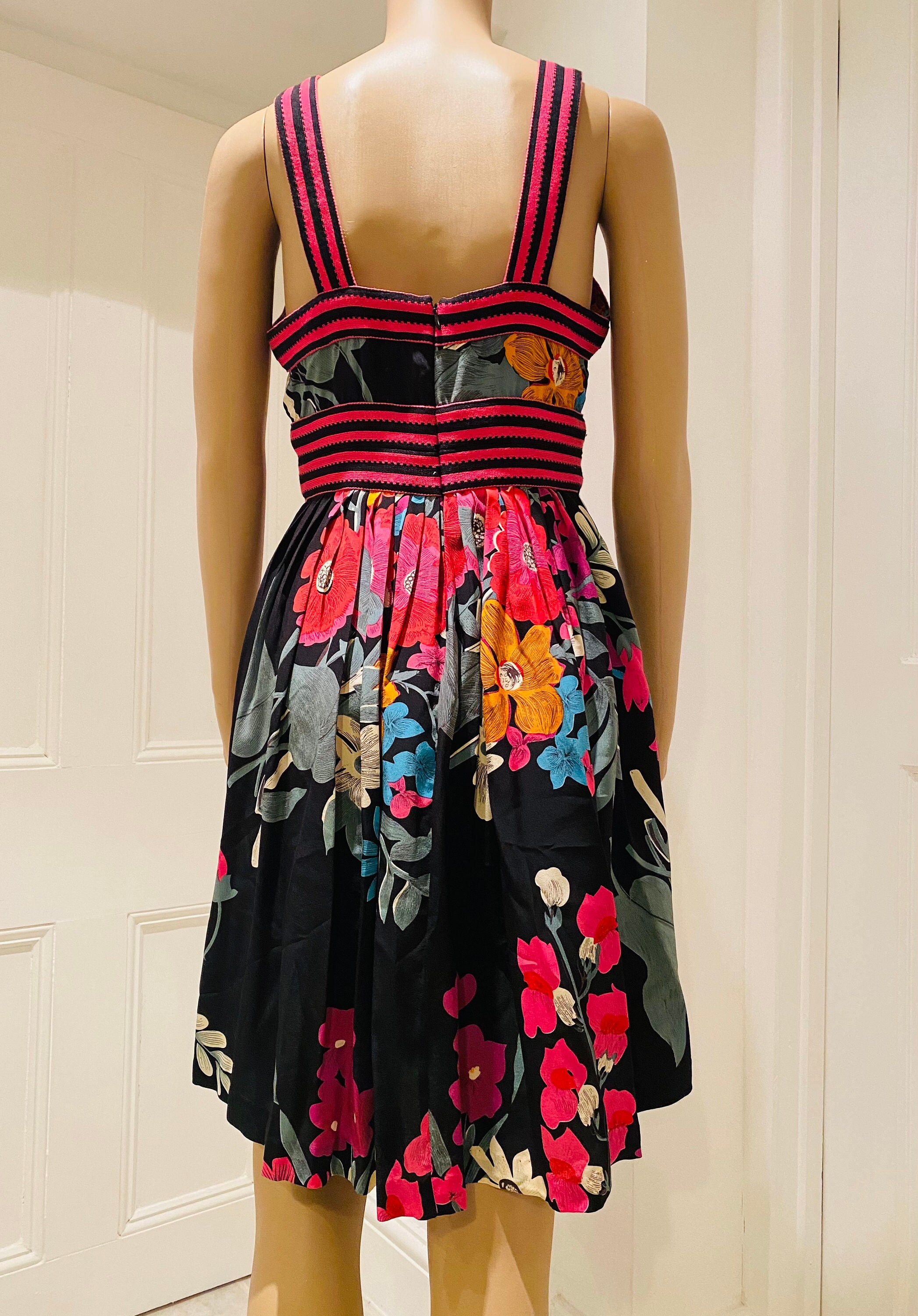 Flowers ornaments silk dress
