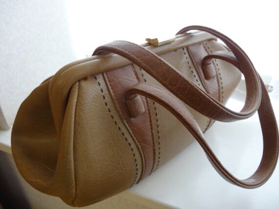 LOVELY Vintage 1960's PVC Handbag Made By 'Weymou… - image 4