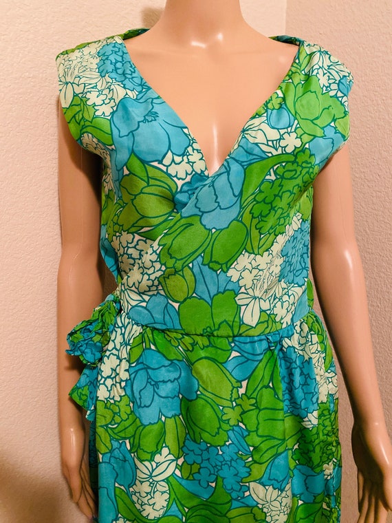 BEAUTIFUL Vintage 1950's Green Floral Dress Made … - image 1