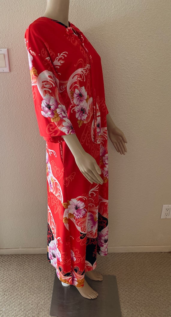 BEAUTIFUL Vintage 1960's Red Dress With Japanese … - image 9