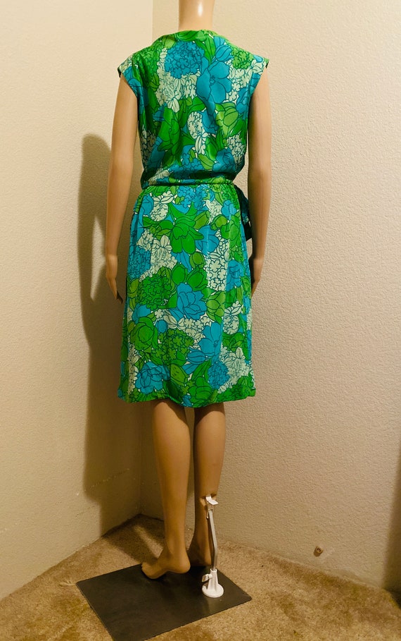 BEAUTIFUL Vintage 1950's Green Floral Dress Made … - image 8