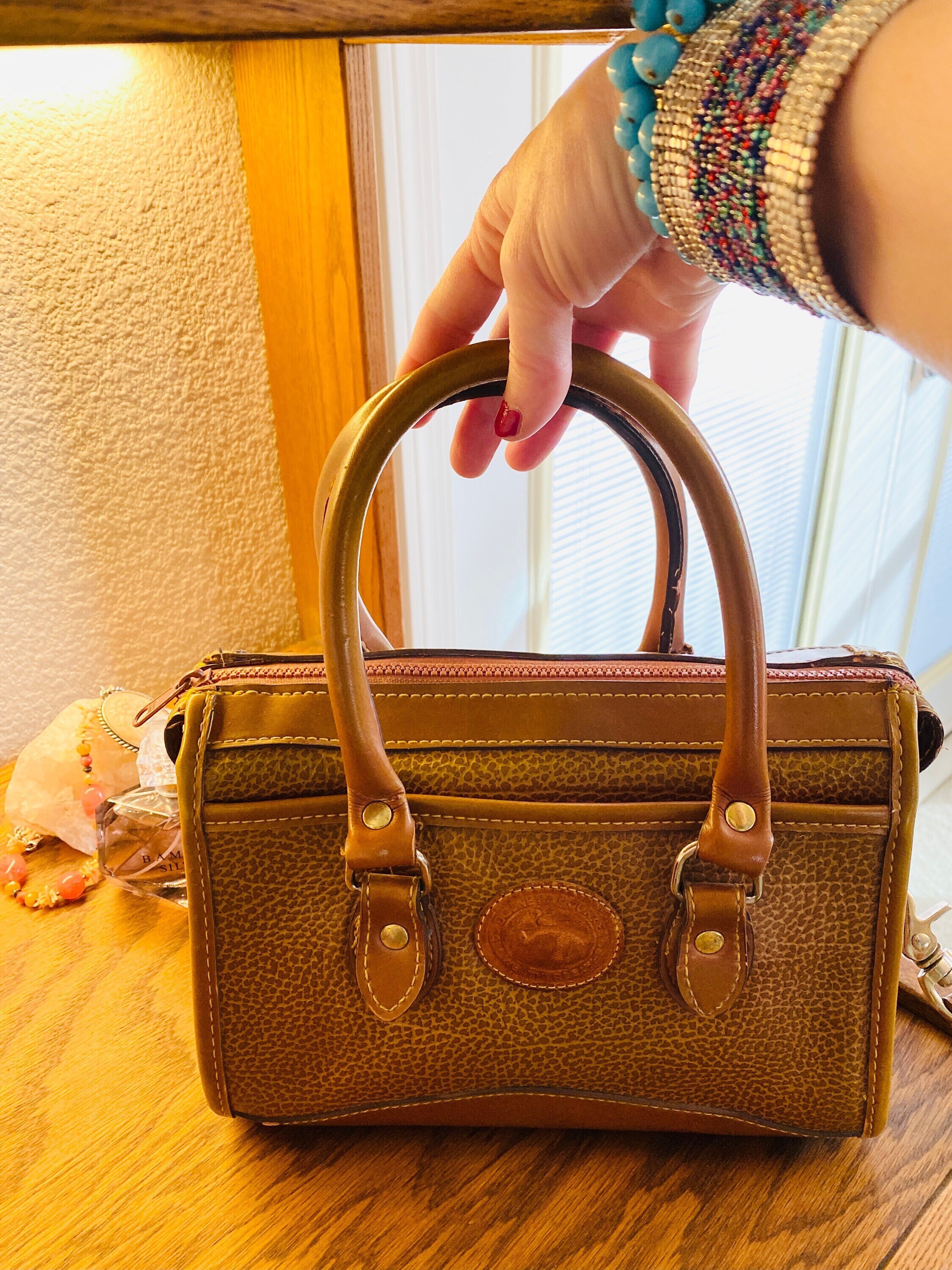6 Designer Vintage Leather Handbags With Cute Looks and High Quality