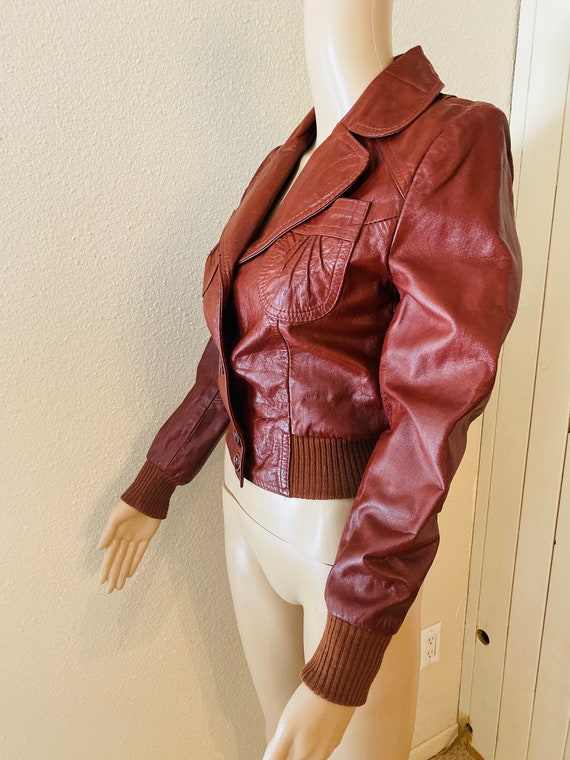 BEAUTIFUL Vintage 1970's Burgundy Leather Jacket M