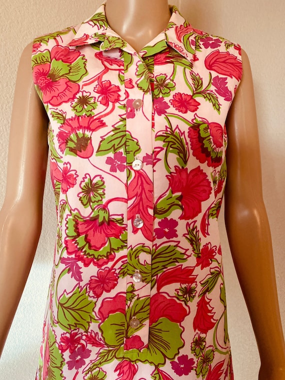 BEAUTIFUL Vintage 1950's Floral Dress Made In USA 