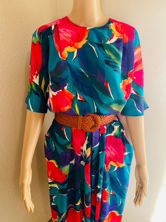 Robe Fourreau Rouge à Fleurs Jessica Howard Taille 8 - Très Bon état, élégante