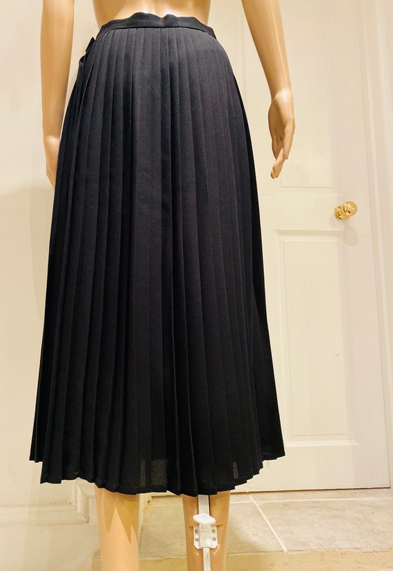 BEAUTIFUL Black Vintage 1980's Pleated Skirt Made… - image 3