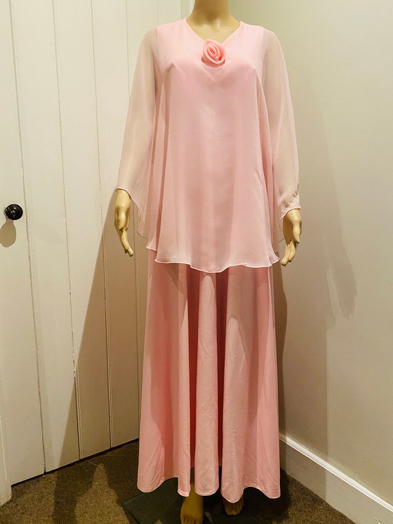 LOVELY Vintage 1950's Baby Pink Dress, Made In US… - image 2