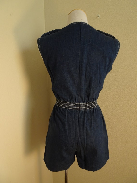 Very CUTE Vintage Early 1980's Levis Denim 'Plays… - image 10