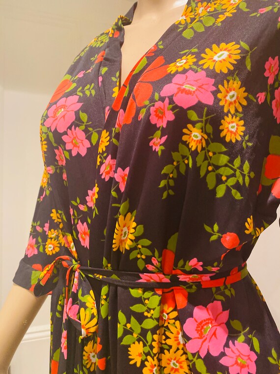 STUNNINGLY BEAUTIFUL Vintage 1970’s Floral Dressi… - image 7