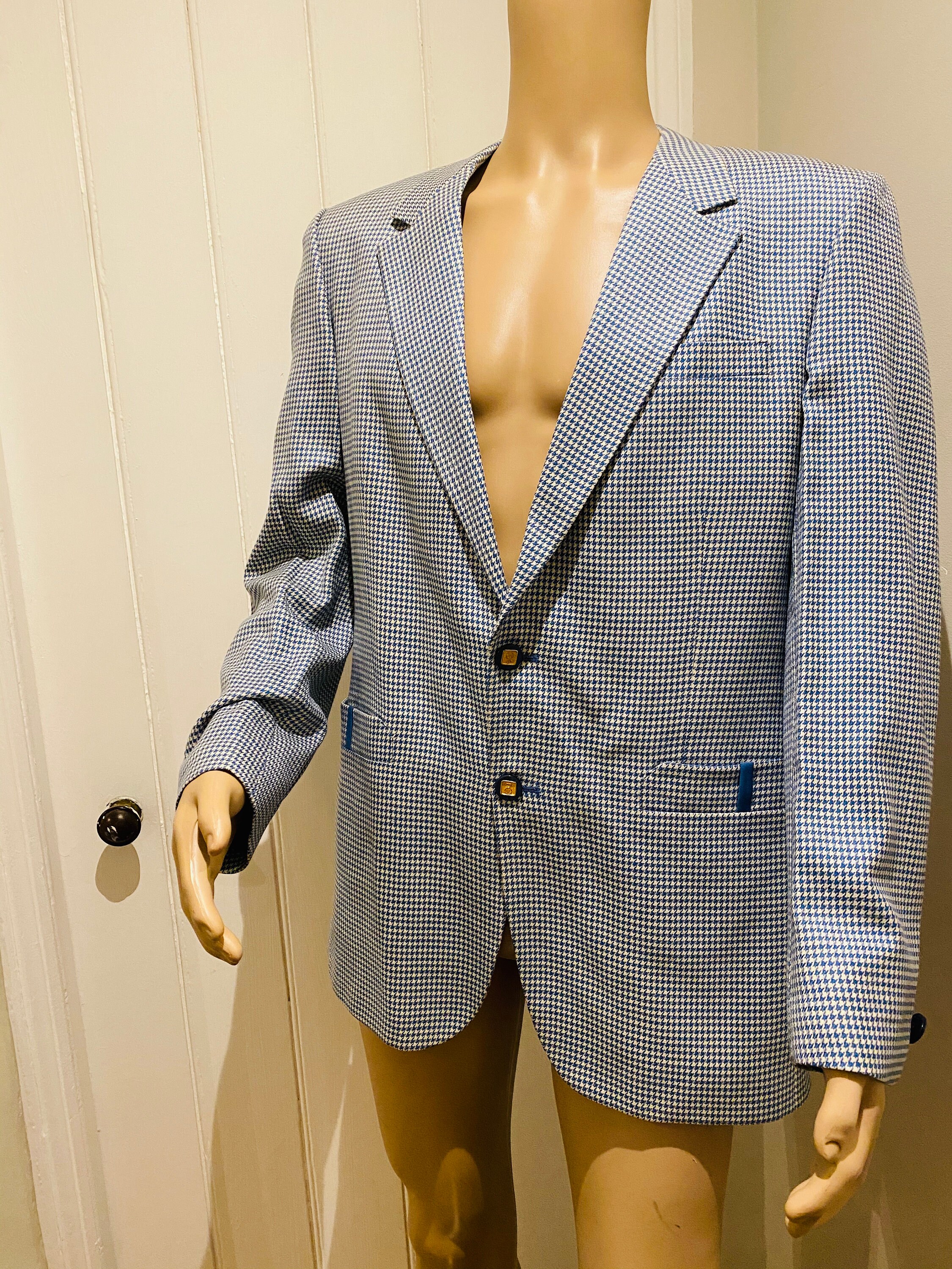 Image of Lovely Vintage 1980's "Le Baron, California Clothing' Pale Blue & White Plaid Jacket - Chest 42"