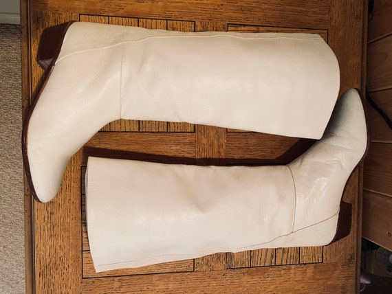 BEAUTIFUL Vintage 1980's White Leather Knee Boots
