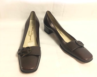 Salvatore Ferragamo Boutique Dark Brown Leather Block Kitten Heels | Shoes for Narrow Feet Size 9 AAAA