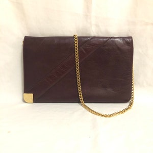 Vintage embrague de cuero borgoña con cadena de oro por Susan Gail / Oxblood cuero bolso de hombro / rojo oscuro minimalista rectángulo bolso