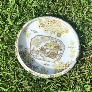 Vintage Gold Imari Hand Painted White and Gold Floral Porcelain Shallow Bowl
