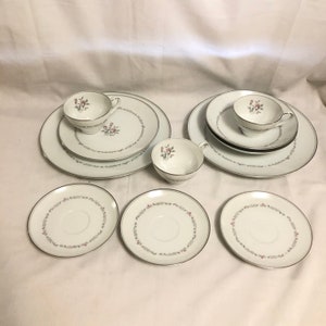 Noritake China 6109 Mayfair Dinnerware Set with 3 Cups and Saucers, 2 Salad Bowls, 2 Dinner Plates, 1 Salad Plate | Rose Floral Plates