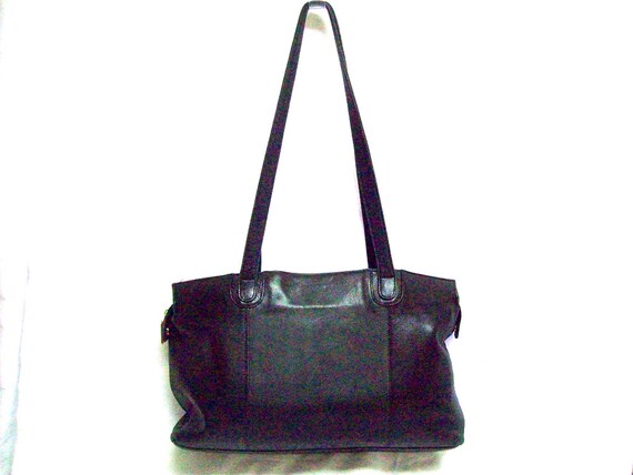 plain black handbag
