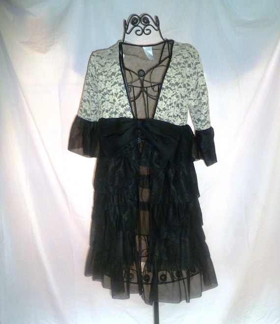 Vintage Mary Barron Black and Beige Lace Lingerie