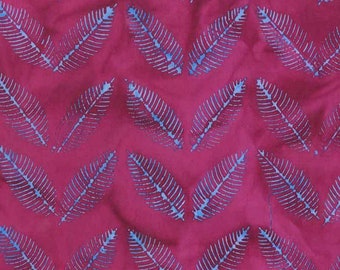 Magenta Color Batik Fabric cortado a medida, Feather Batik de Anthology, Tejido batik con estampado de algodón para coser y acolchar