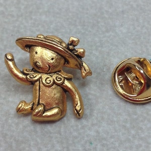 Vintage Teddy Bear Pin Lapel Tie Tack Gold Tone Lady Teddy Bear Flower Hat Spring Little Miniature Gift for Her Friend Mothers Day Daughter