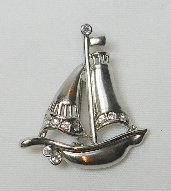 Broche Ancienne Argentée Motif Voilier - Bijou Vintage Nautique, Occasion