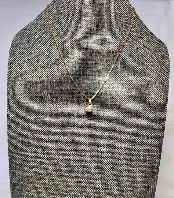 Vintage Faux Pearl Gold Tone Pendant Necklace Jew… - image 6